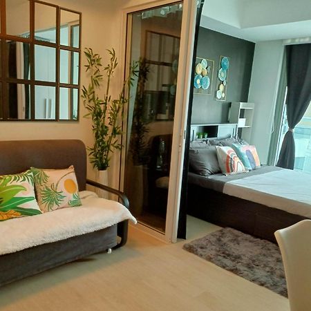 Beach Front Living In The Heart Of The City, Azure Residences Manila Esterno foto