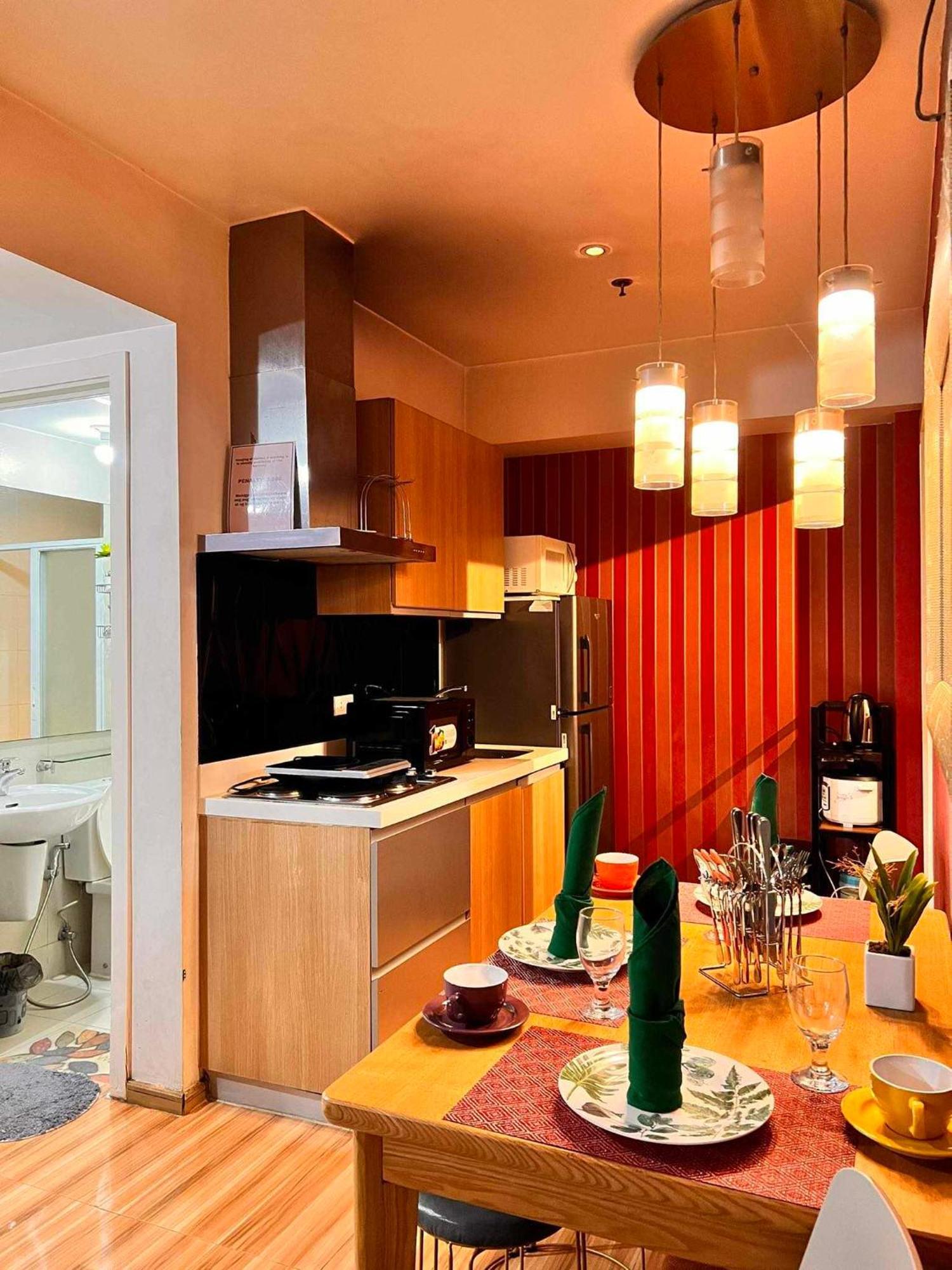 Beach Front Living In The Heart Of The City, Azure Residences Manila Esterno foto